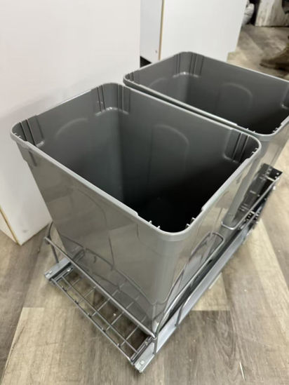 Picture of B18-Trash can-1