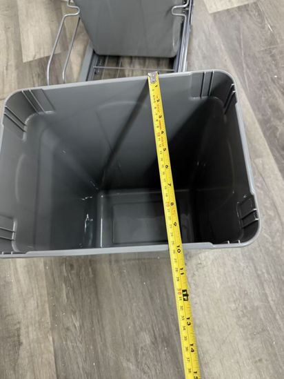 Picture of B18-Trash can-1